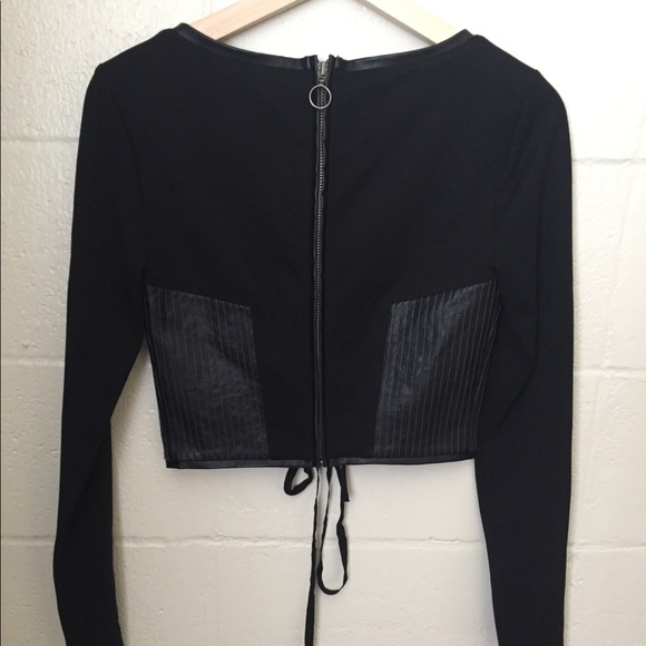 Long sleeve cropped corset top by Nasty Gal - Picture 4 of 8